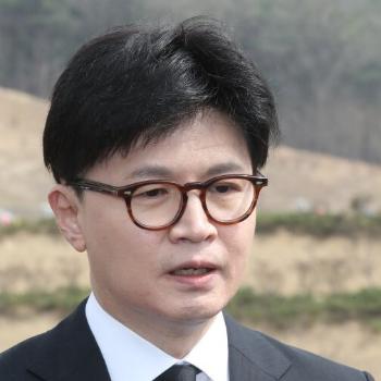한동훈 정치인 만나기 이미지